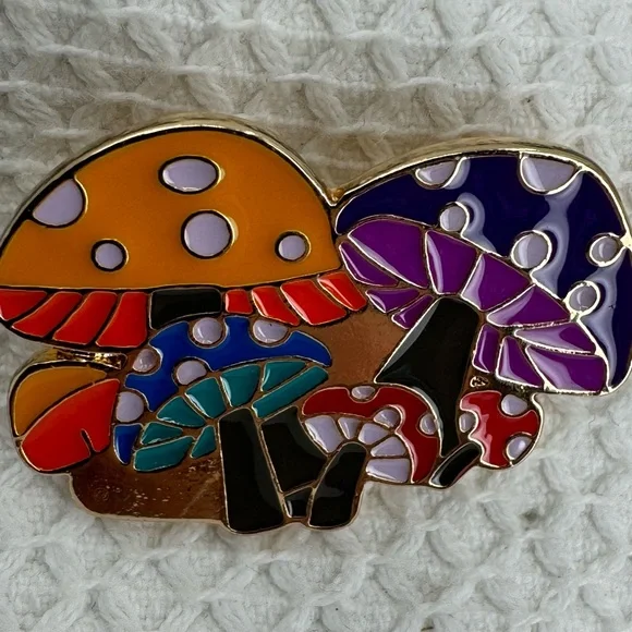 3/$15 Stylized Mushrooms Pin Enamel Brooch - Picture 4 of 5